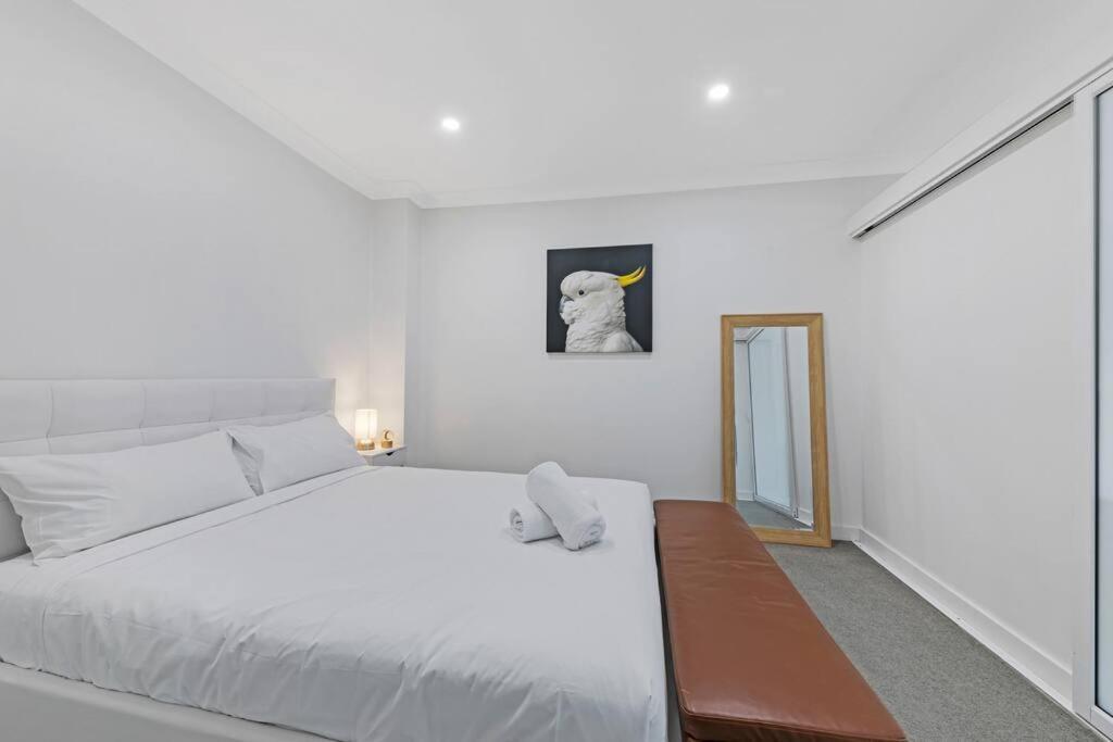 Aircabin - Alexandria - Stylish Extra Large - 1 Bed Apt *